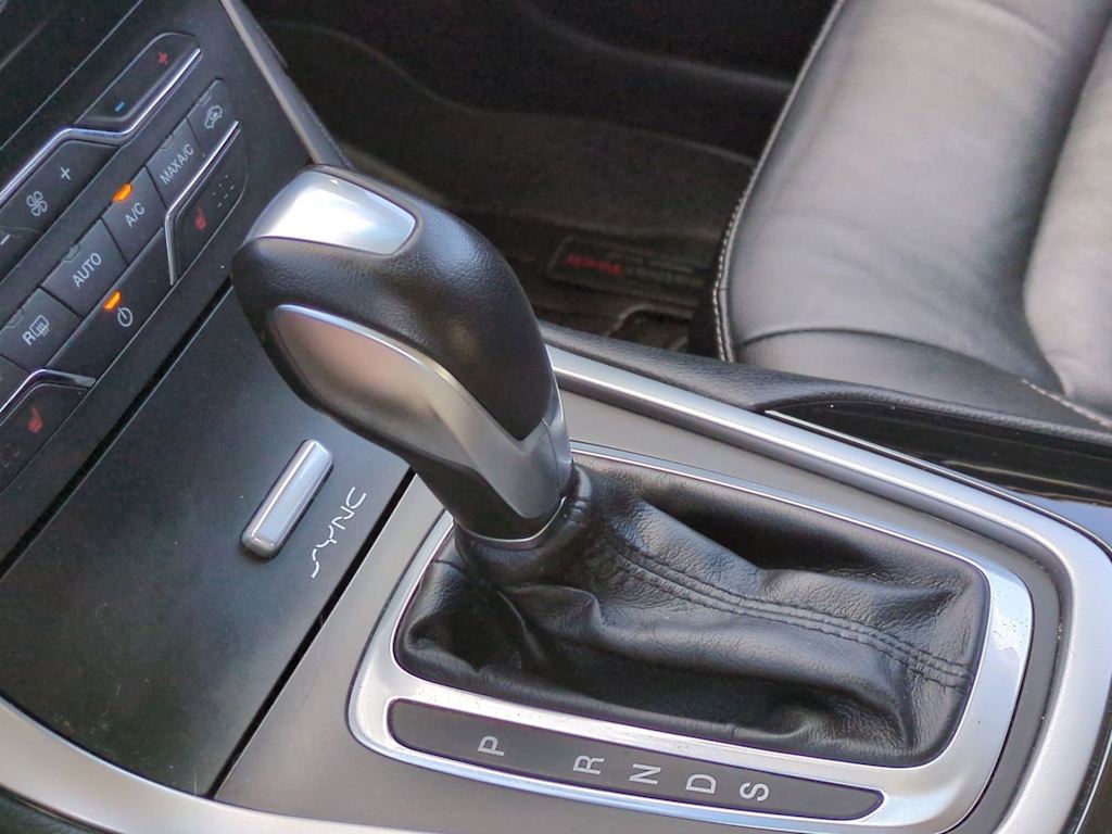 Thumbnail: 2015 Ford Edge - 34