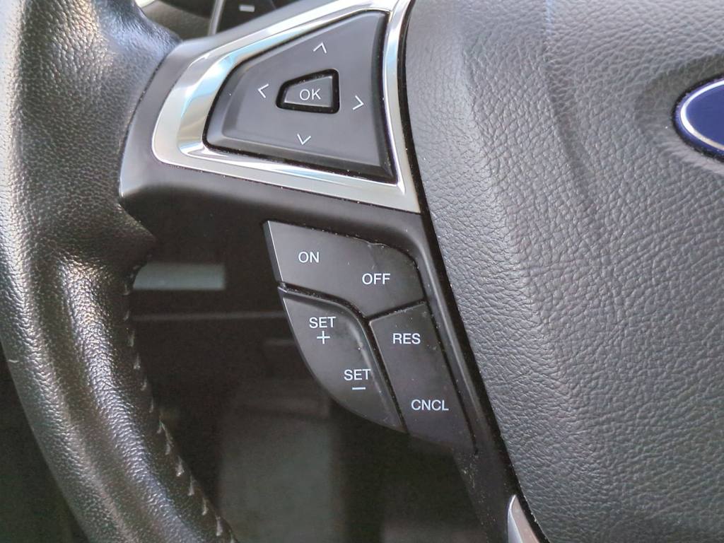 Thumbnail: 2015 Ford Edge - 29