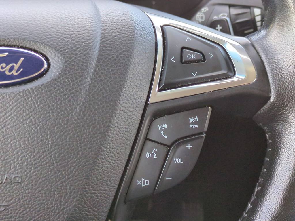 Thumbnail: 2015 Ford Edge - 30