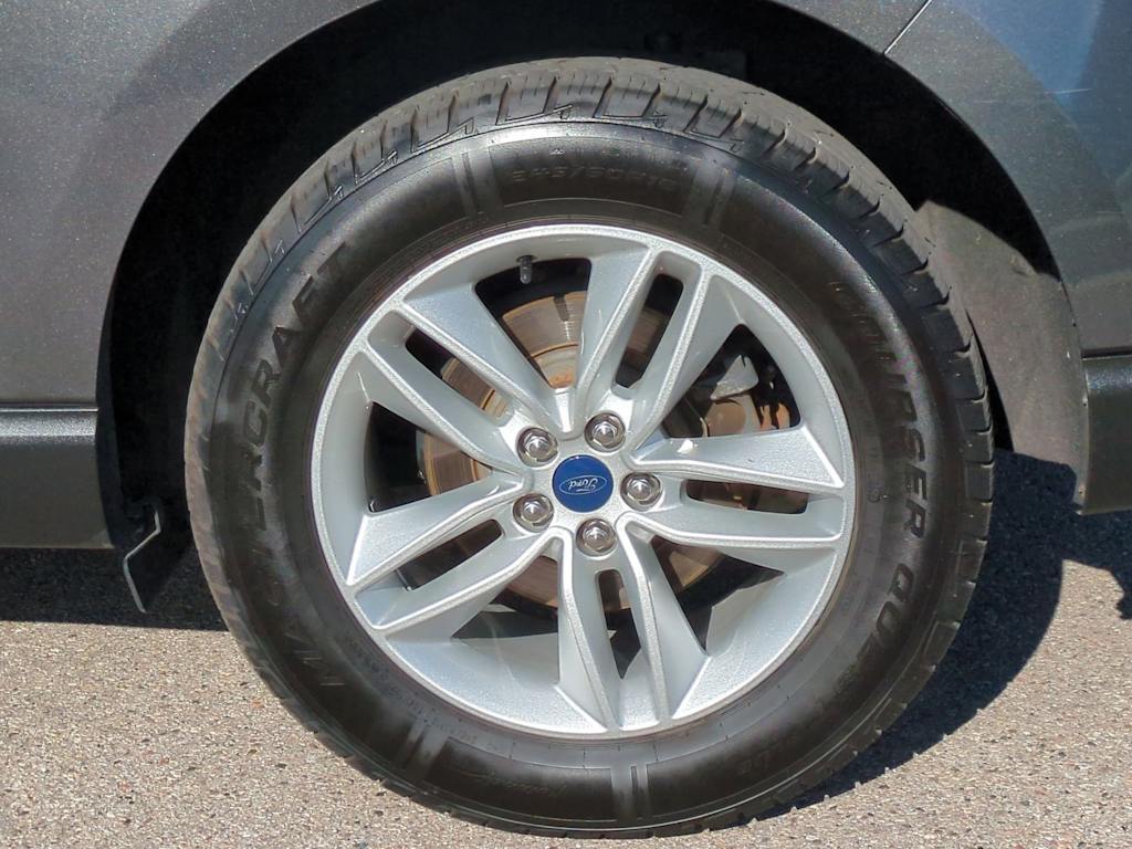 Thumbnail: 2015 Ford Edge - 8