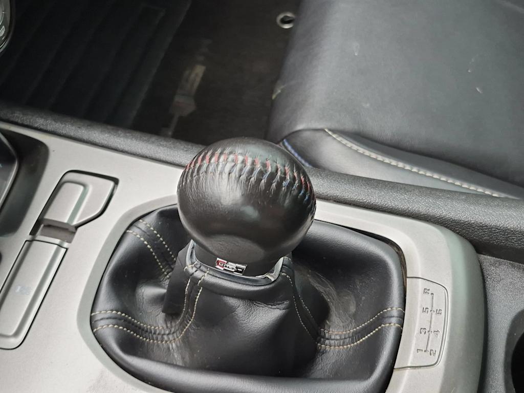 Thumbnail: 2012 Chevrolet Camaro - 32