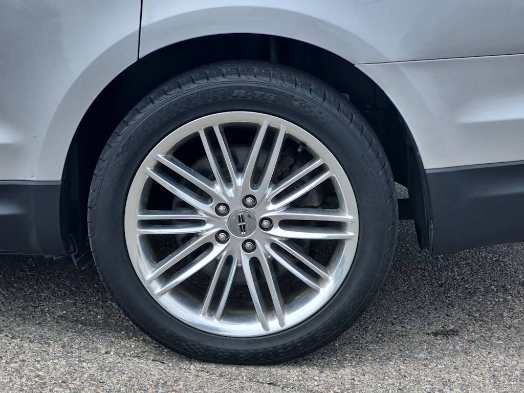 Thumbnail: 2019 Lincoln MKT - 8