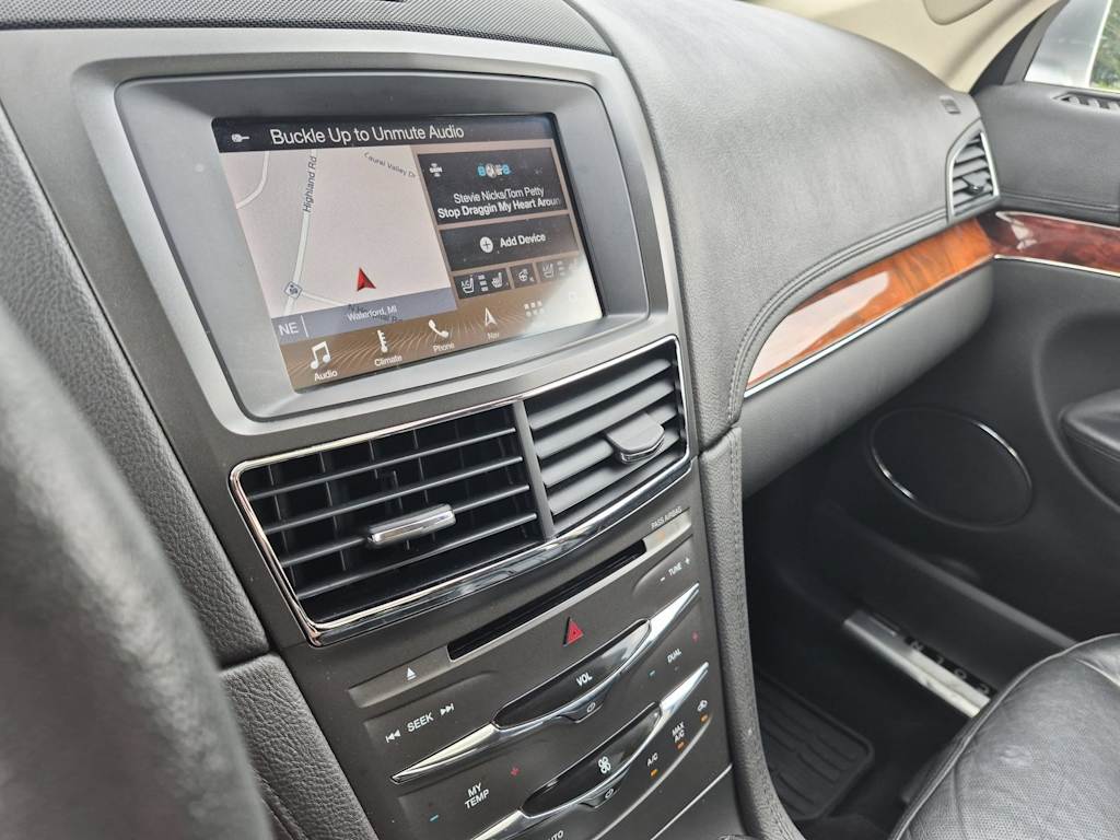 Thumbnail: 2019 Lincoln MKT - 14