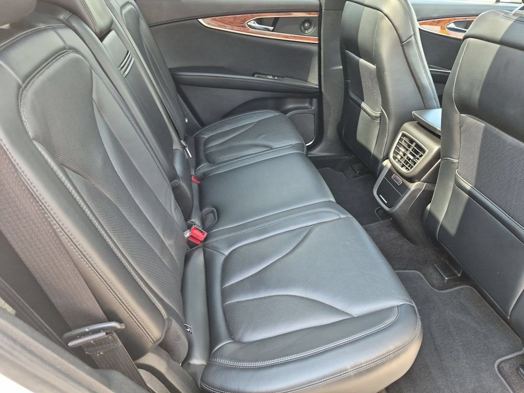 Thumbnail: 2019 Lincoln Nautilus - 29