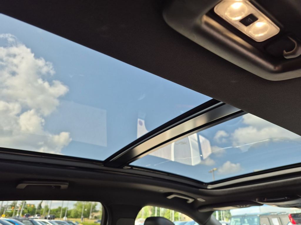 Thumbnail: 2019 Lincoln Nautilus - 30