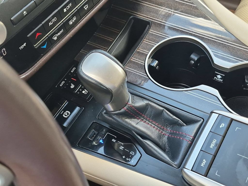 Thumbnail: 2020 Lexus RX - 37