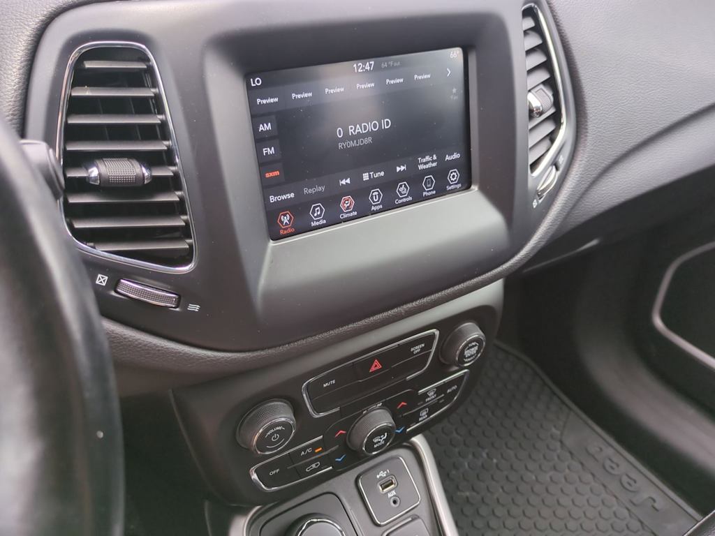 Thumbnail: 2021 Jeep Compass - 14