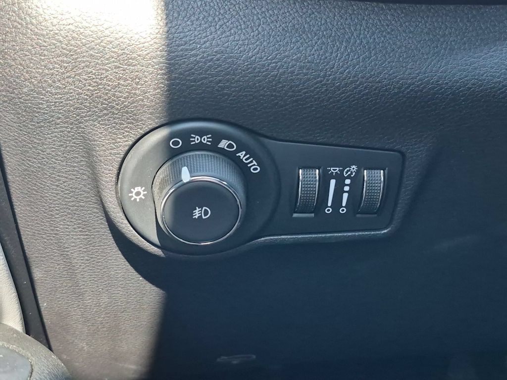 Thumbnail: 2024 Jeep Compass - 18