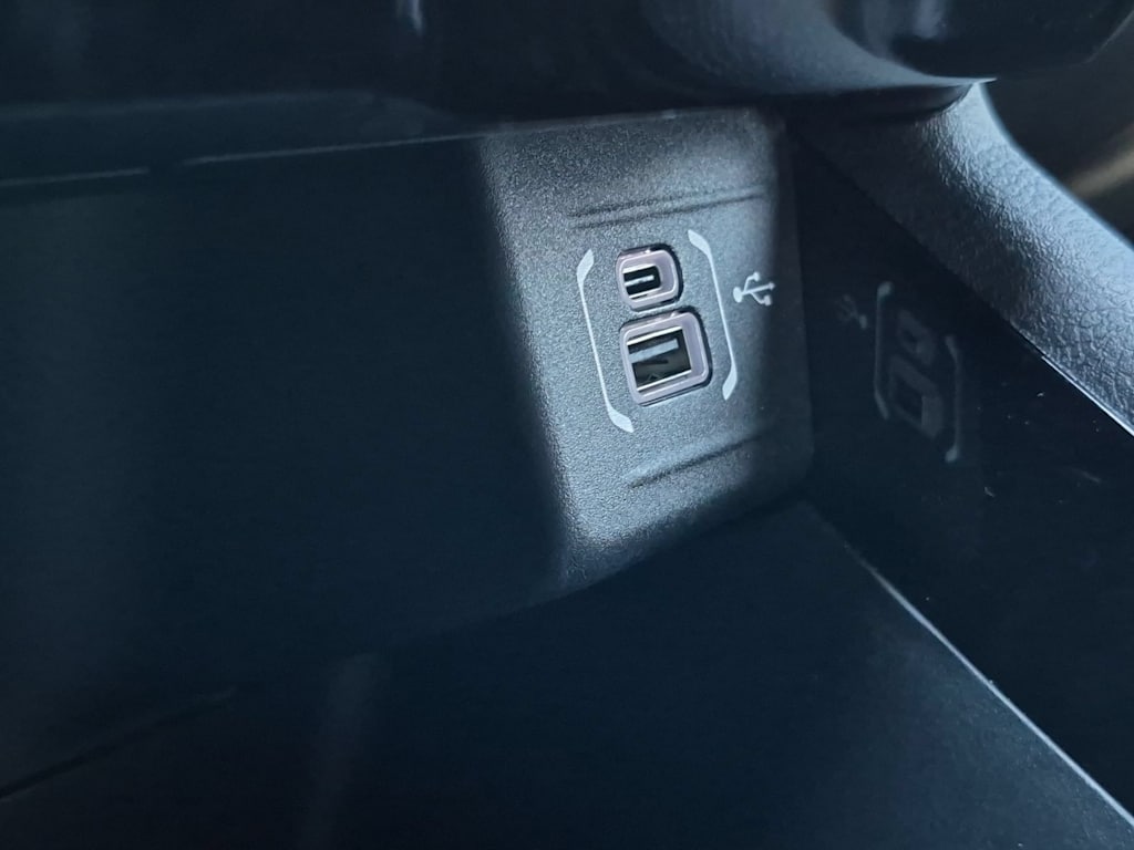 Thumbnail: 2024 Jeep Compass - 34