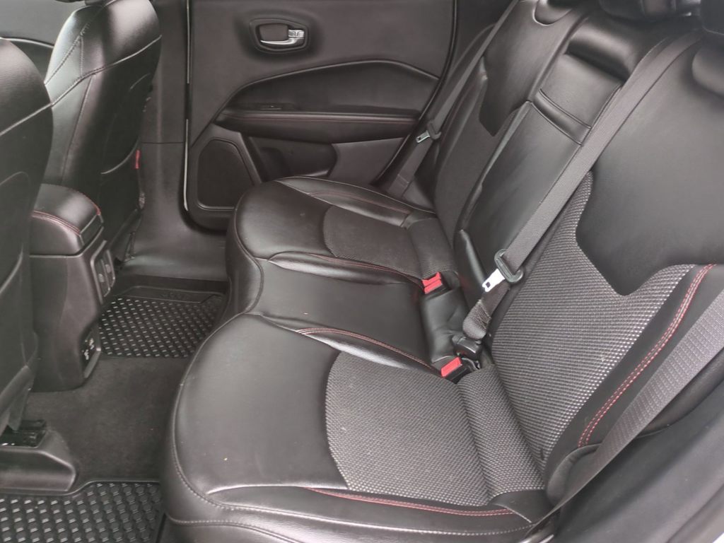 Thumbnail: 2019 Jeep Compass - 9