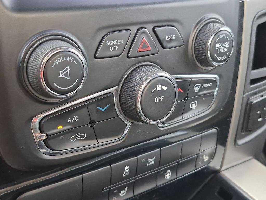Thumbnail: 2014 RAM 1500 - 32