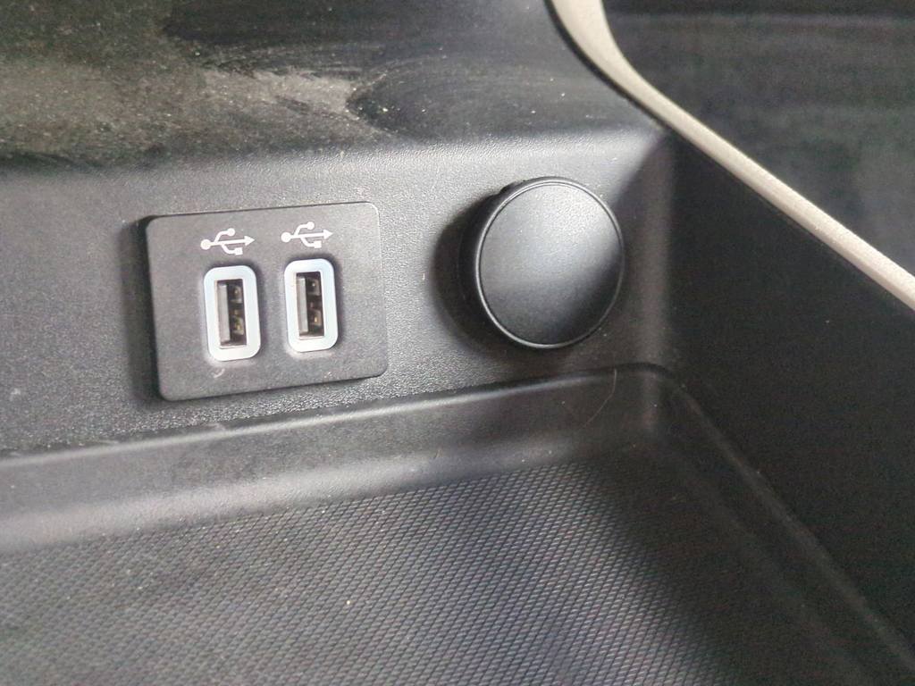 Thumbnail: 2020 Ford Fusion - 33