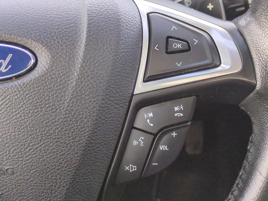 Thumbnail: 2017 Ford Fusion - 32