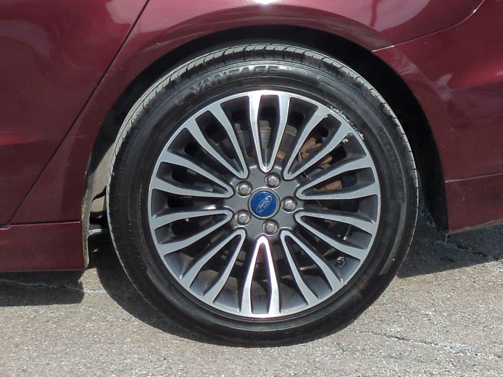 Thumbnail: 2017 Ford Fusion - 8