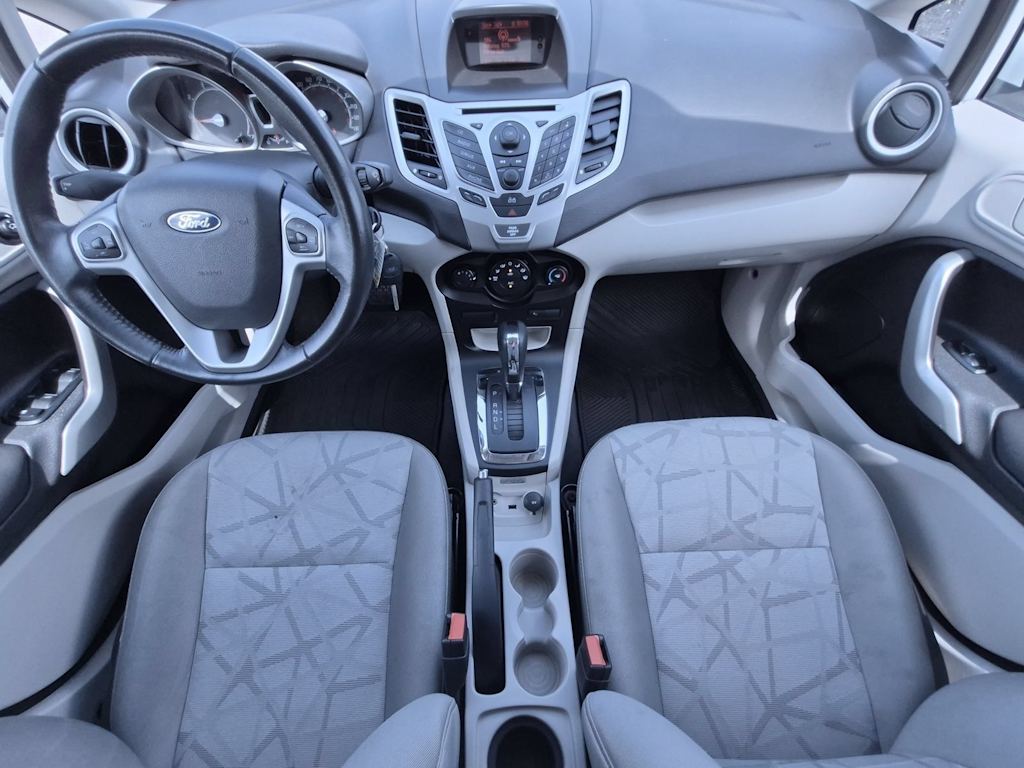 Thumbnail: 2013 Ford Fiesta - 9