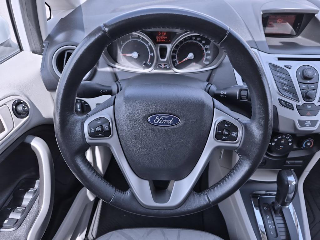 Thumbnail: 2013 Ford Fiesta - 13