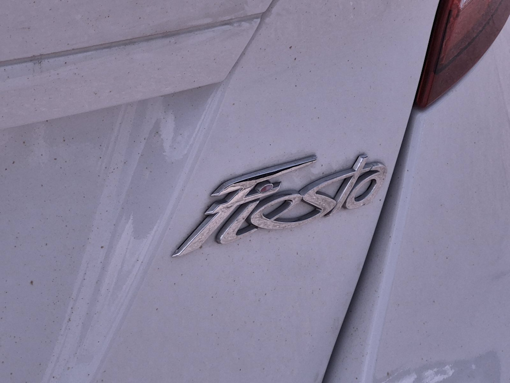 Thumbnail: 2013 Ford Fiesta - 24