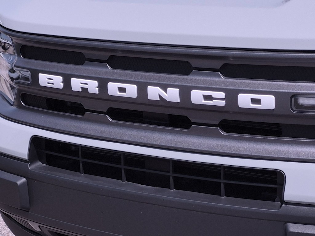 Thumbnail: 2023 Ford Bronco Sport - 6