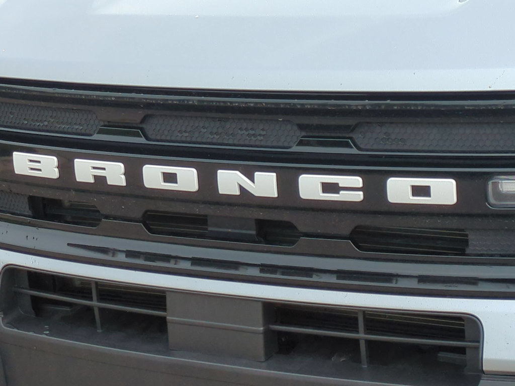 Thumbnail: 2021 Ford Bronco Sport - 6