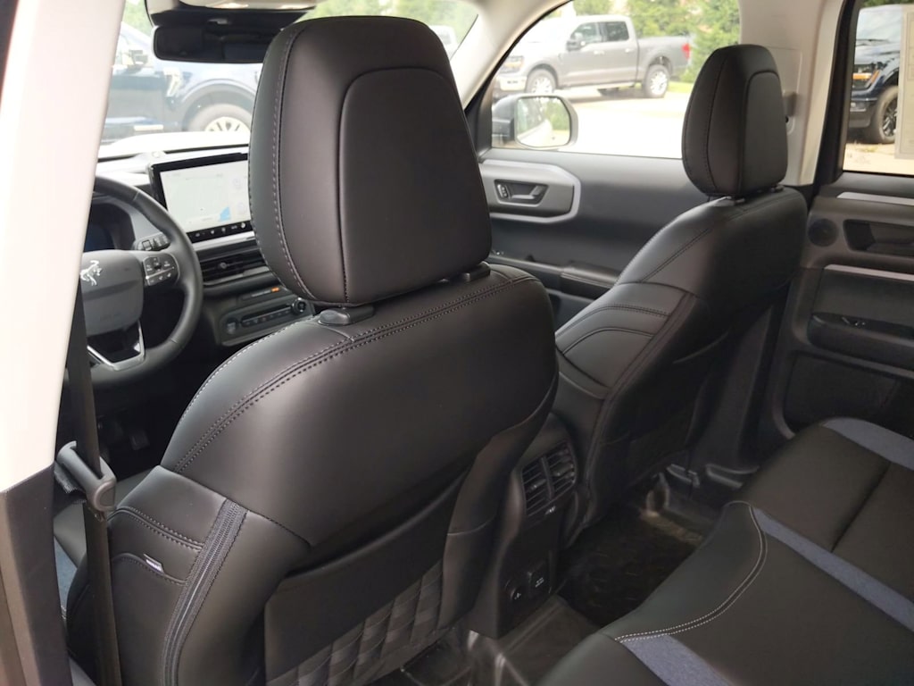 Thumbnail: 2025 Ford Bronco Sport - 12