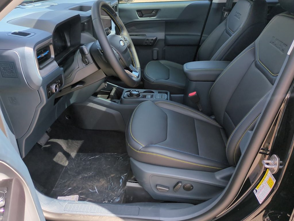 Thumbnail: 2025 Ford Maverick - 10