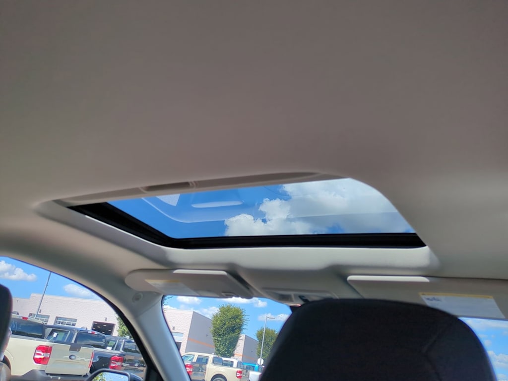 Thumbnail: 2025 Ford Maverick - 28