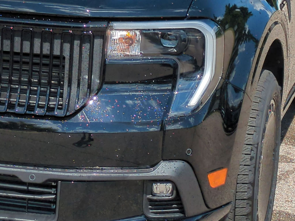 Thumbnail: 2025 Ford Maverick - 22