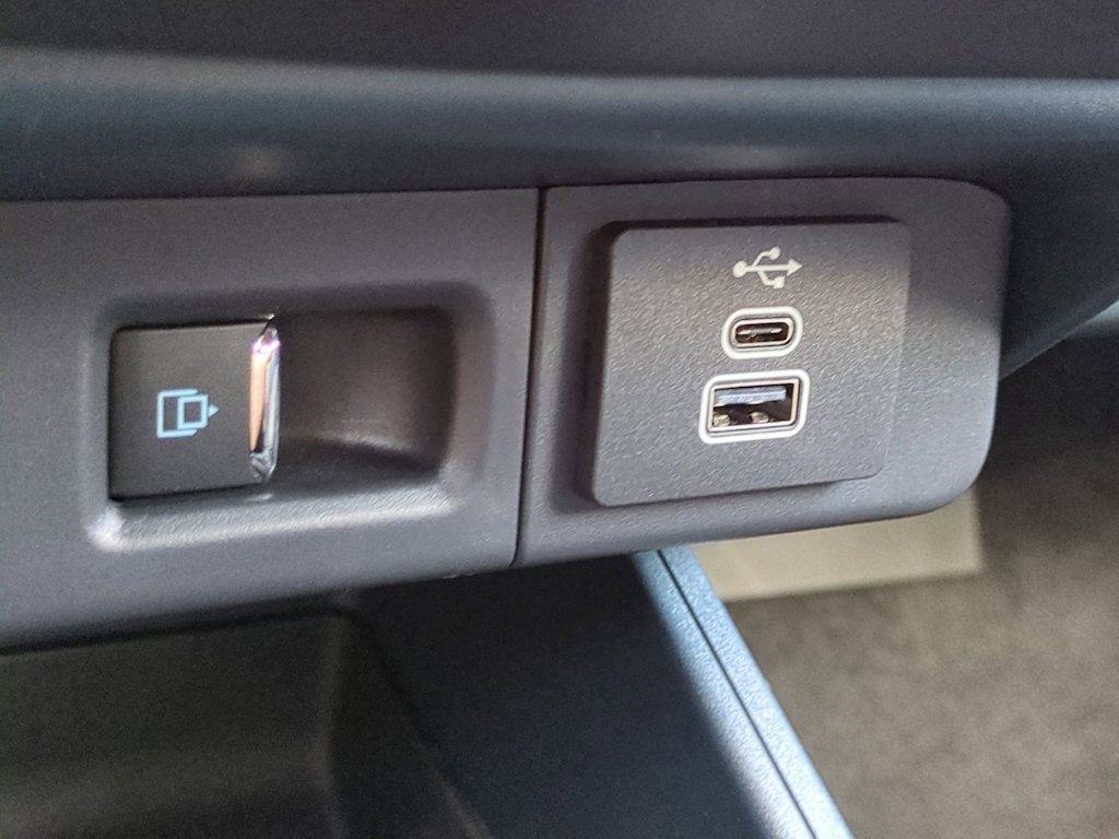 Thumbnail: 2025 Ford Maverick - 36