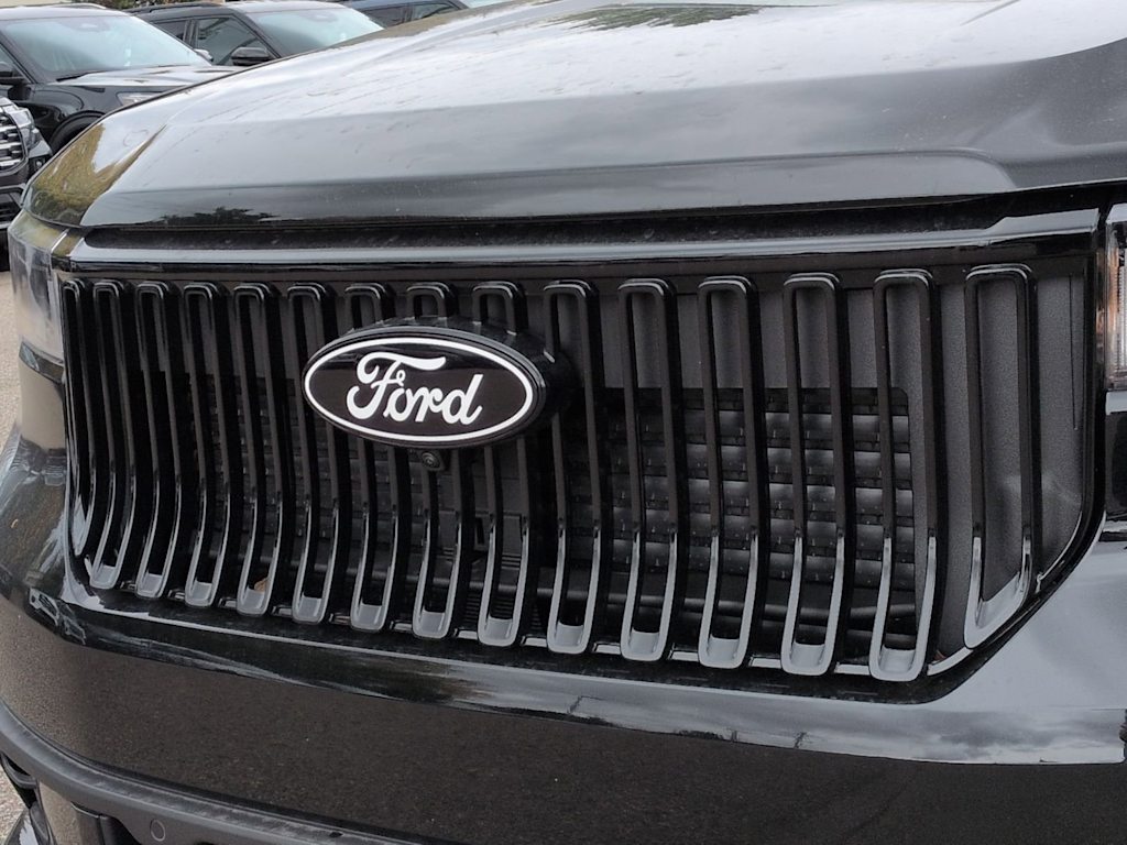 Thumbnail: 2025 Ford Maverick - 22