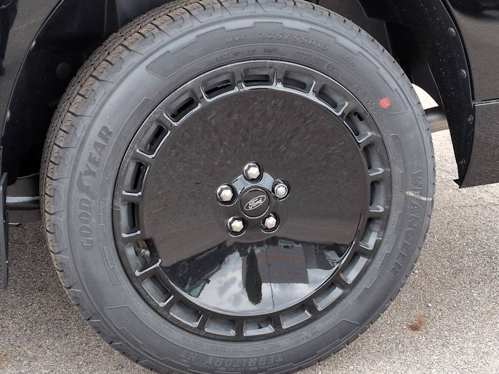 Thumbnail: 2025 Ford Maverick - 24