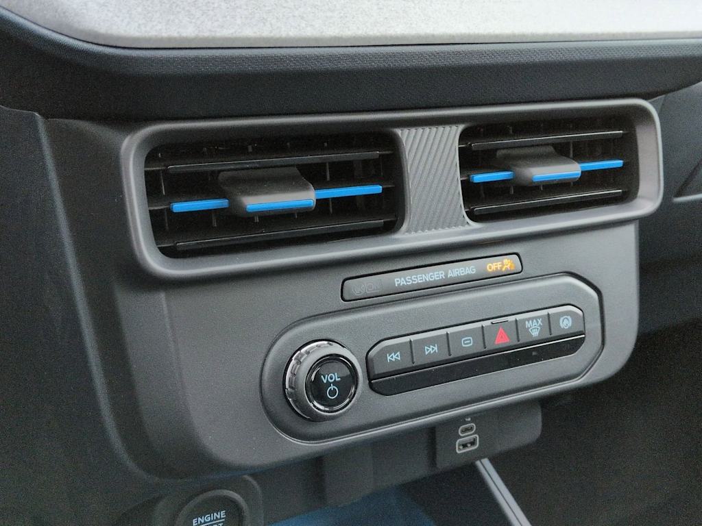 Thumbnail: 2025 Ford Maverick - 37