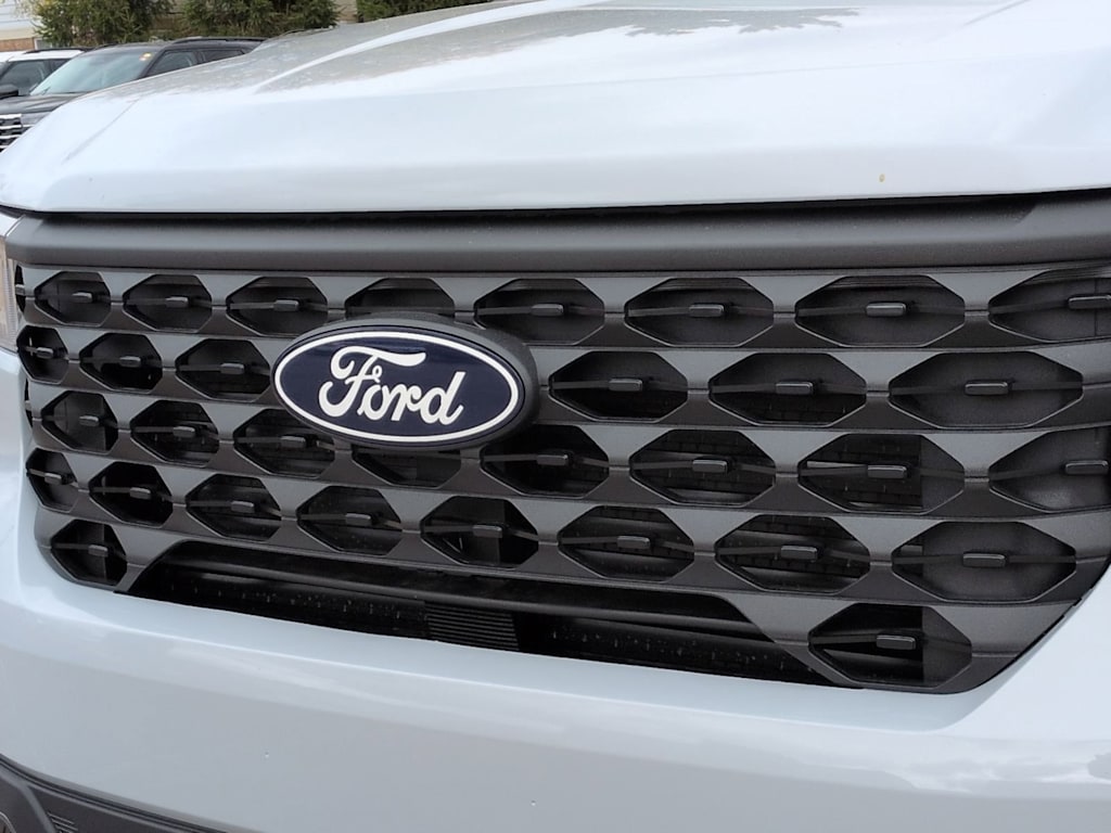 Thumbnail: 2025 Ford Maverick - 7