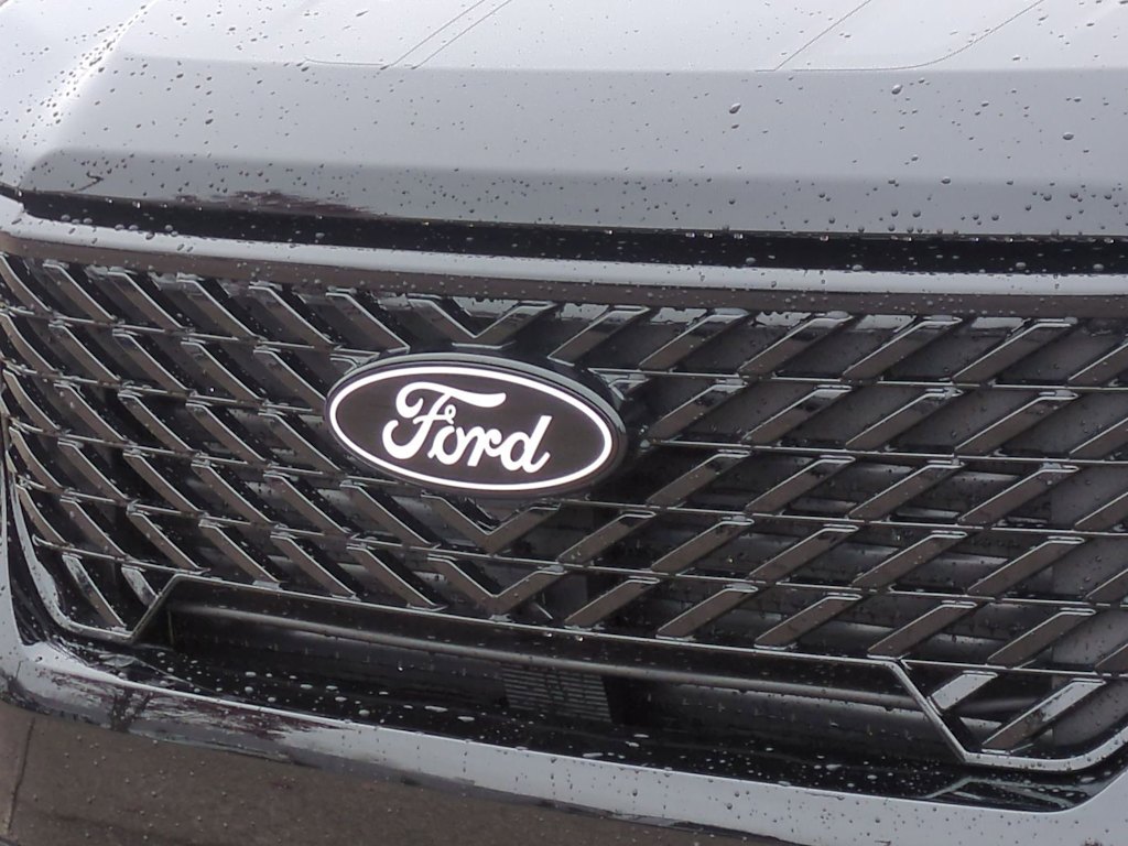 Thumbnail: 2025 Ford Maverick - 7