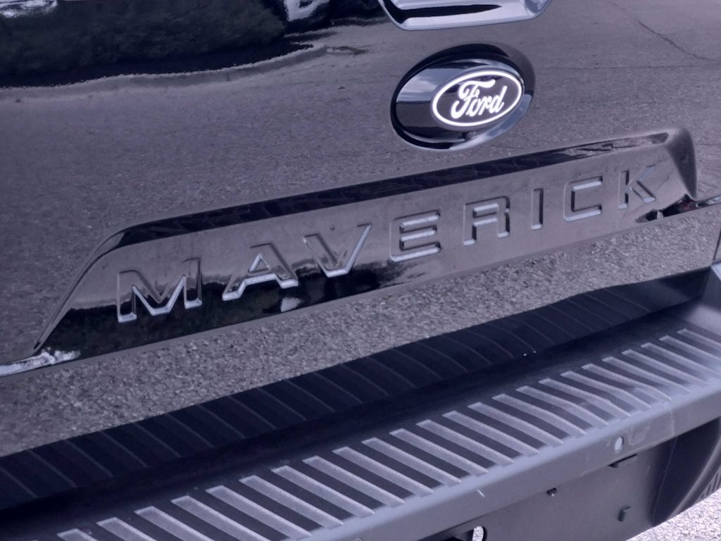 Thumbnail: 2025 Ford Maverick - 23