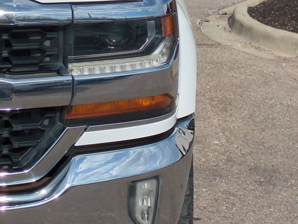 Thumbnail: 2017 Chevrolet Silverado 1500 - 23