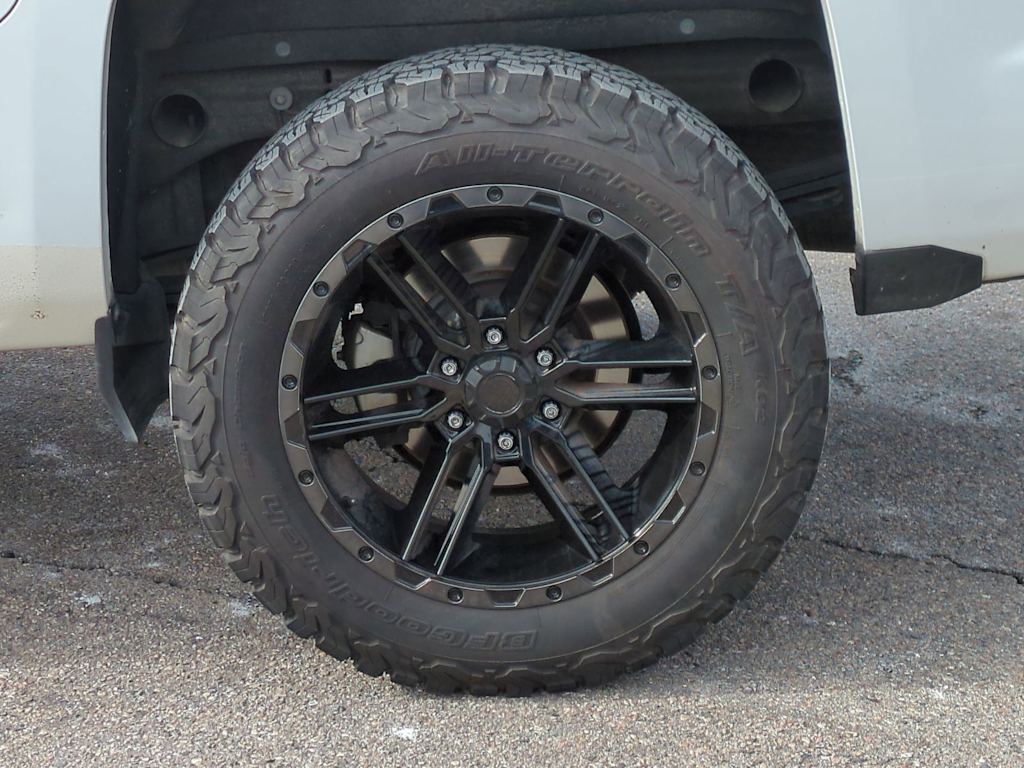 Thumbnail: 2017 Chevrolet Silverado 1500 - 8