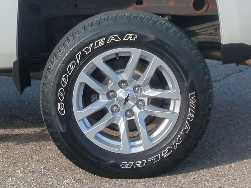 Thumbnail: 2017 Chevrolet Silverado 1500 - 8