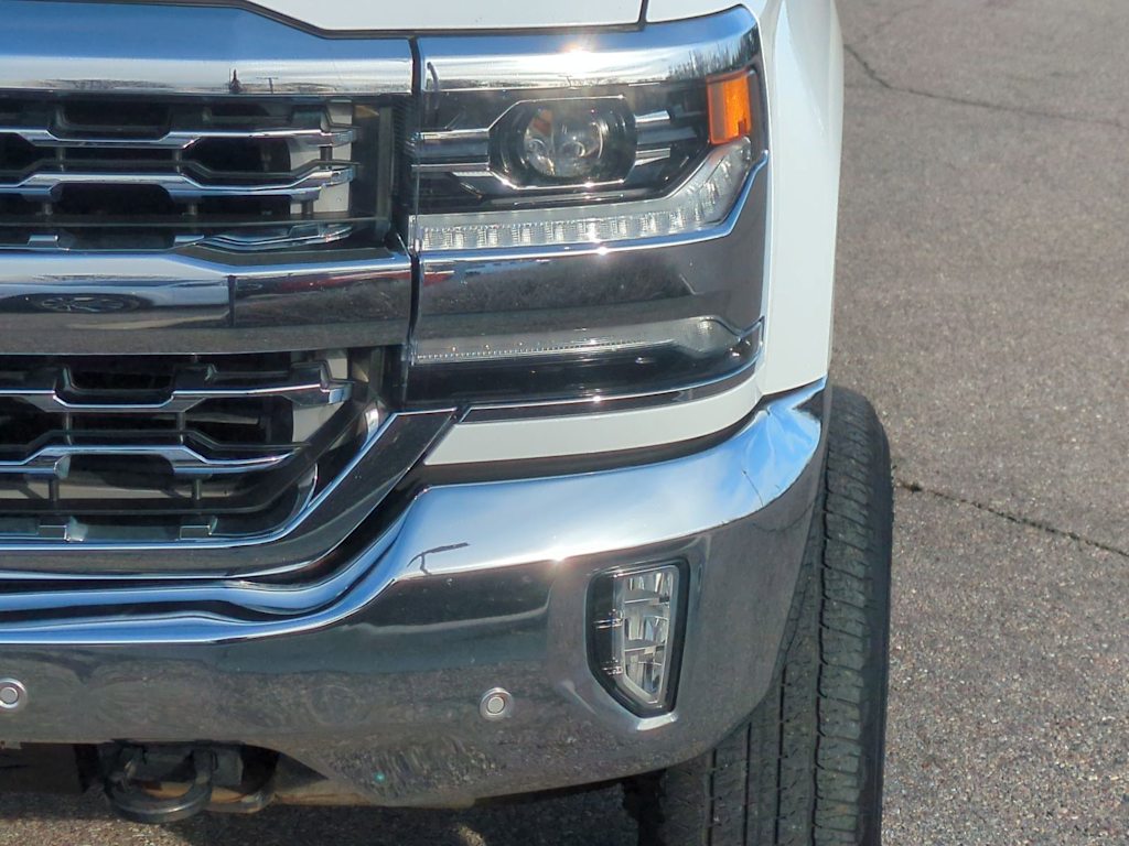 Thumbnail: 2017 Chevrolet Silverado 1500 - 22