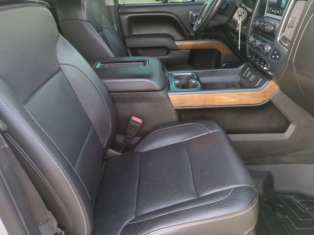 Thumbnail: 2017 Chevrolet Silverado 1500 - 11