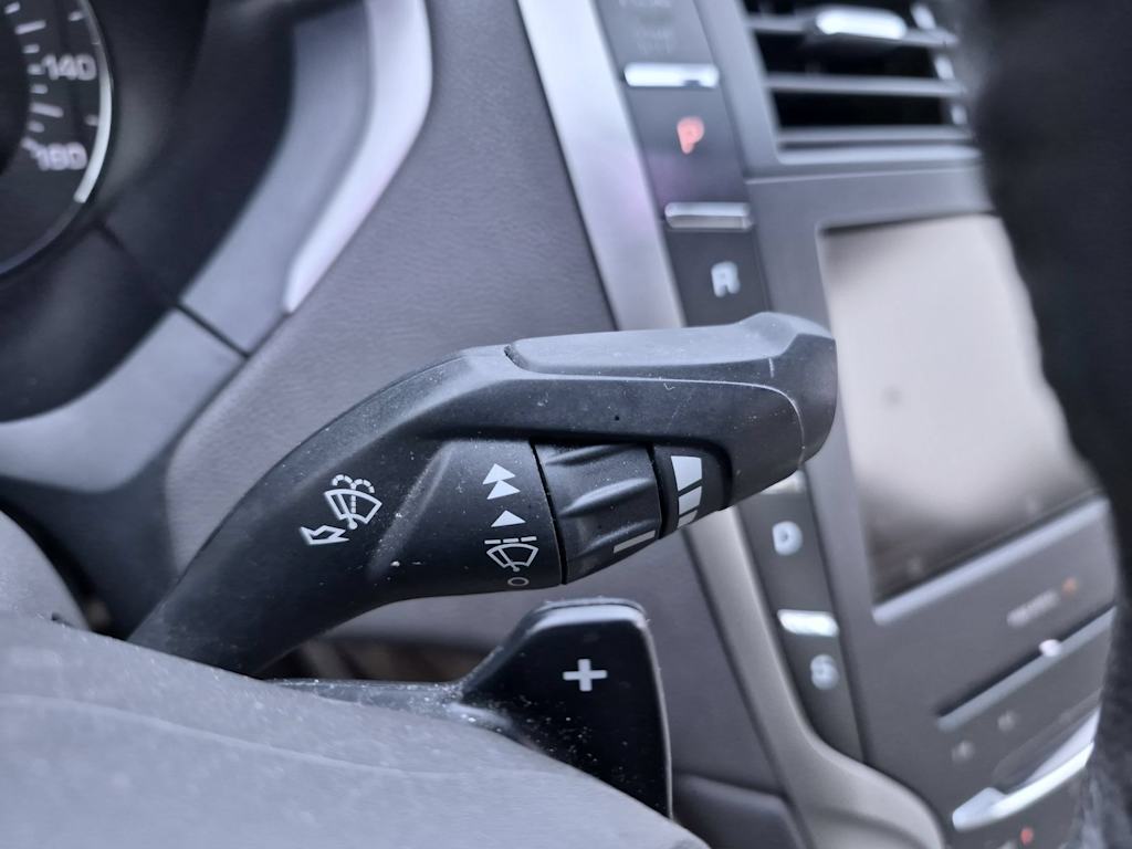 Thumbnail: 2014 Lincoln MKZ - 15