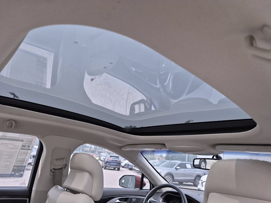 Thumbnail: 2014 Lincoln MKZ - 28