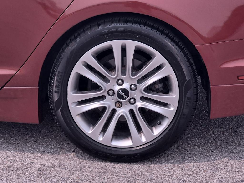 Thumbnail: 2014 Lincoln MKZ - 8