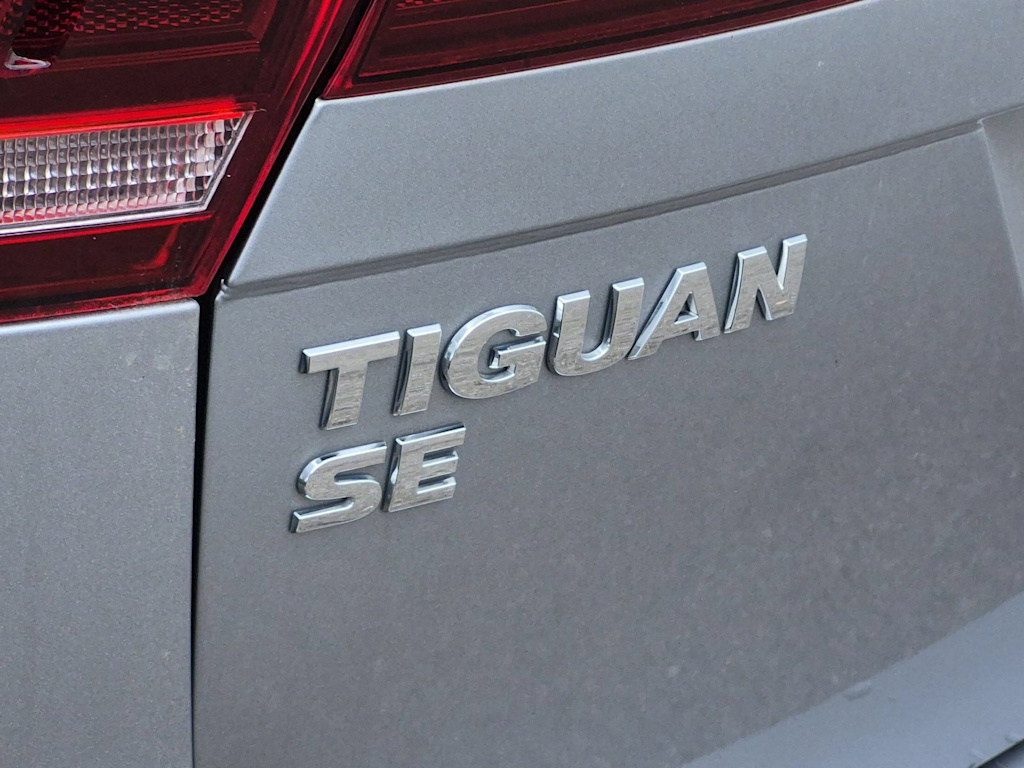 Thumbnail: 2021 Volkswagen Tiguan - 25