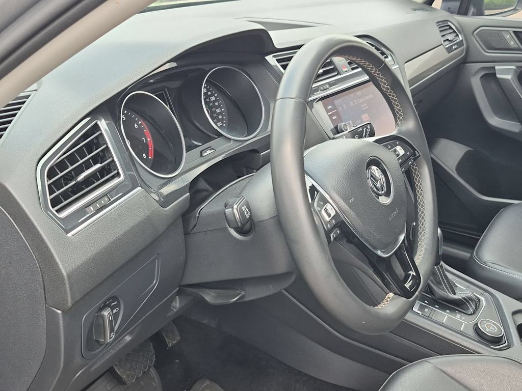 Thumbnail: 2021 Volkswagen Tiguan - 2