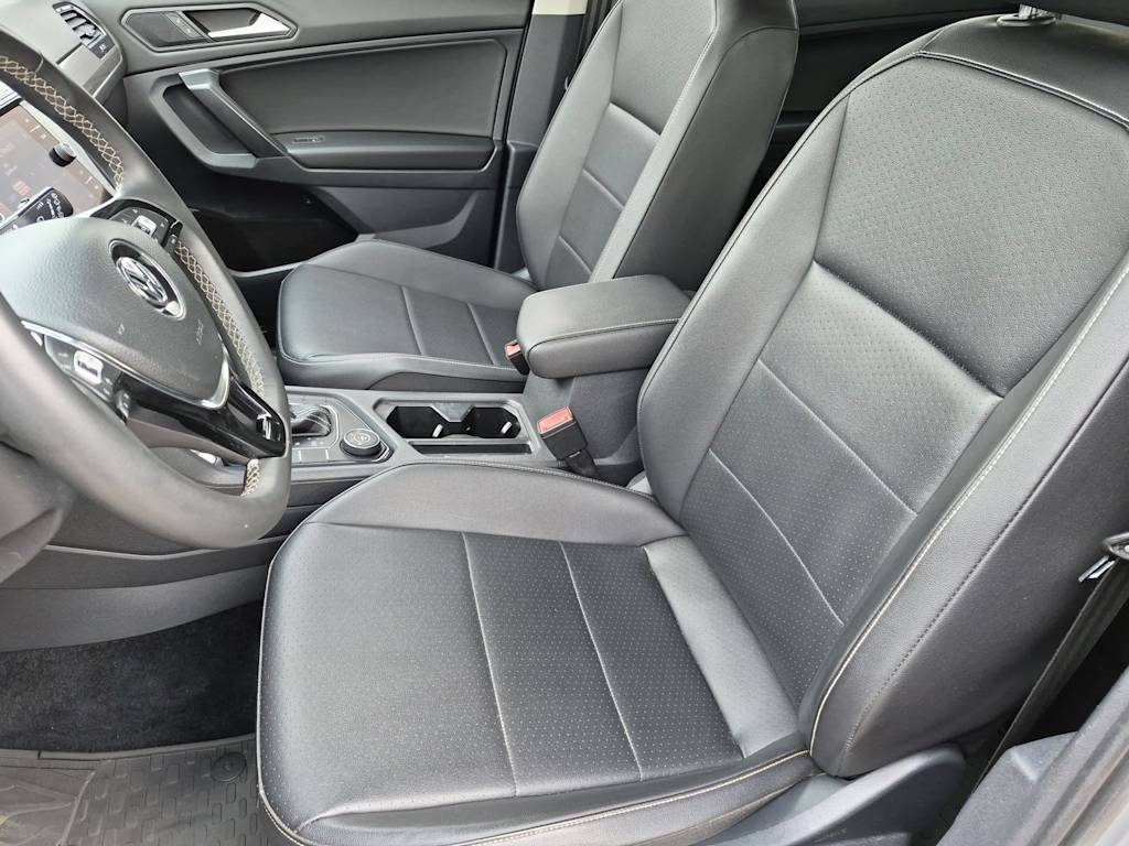 Thumbnail: 2021 Volkswagen Tiguan - 10