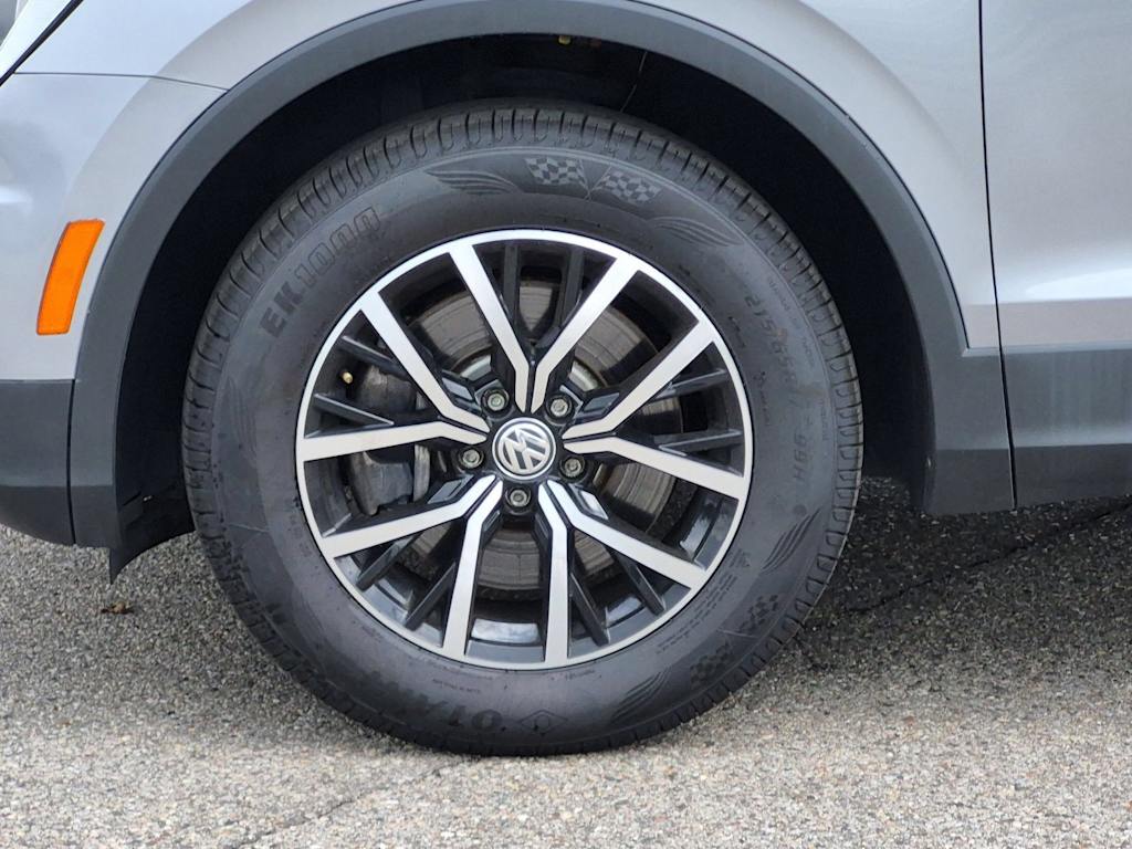 Thumbnail: 2021 Volkswagen Tiguan - 8