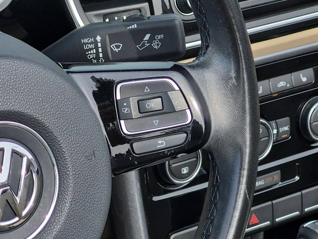 Thumbnail: 2019 Volkswagen Beetle - 29
