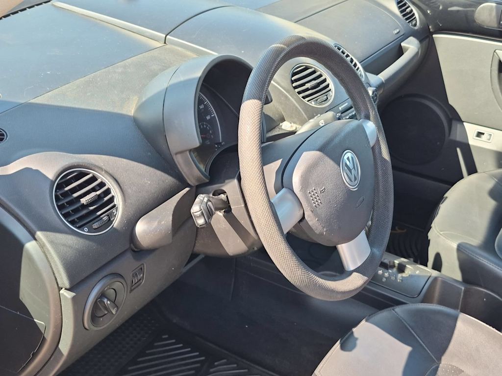 Thumbnail: 2007 Volkswagen Beetle - 22