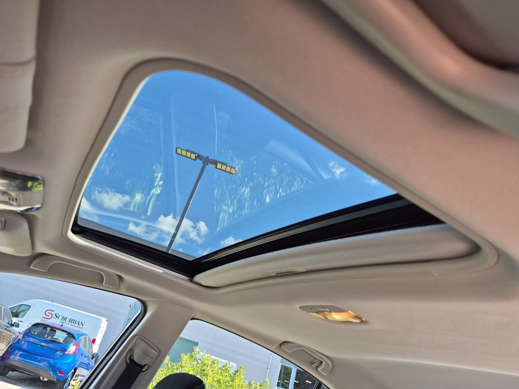 Thumbnail: 2013 Subaru Legacy - 27