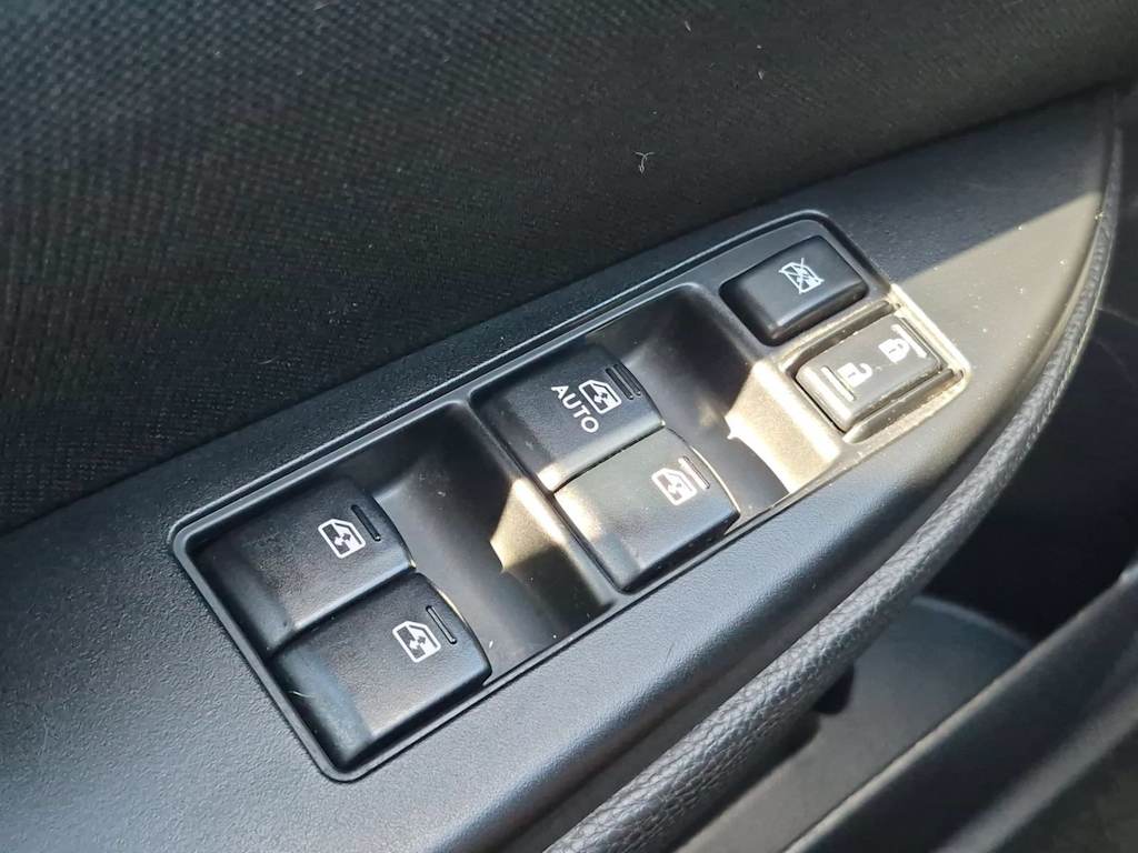 Thumbnail: 2013 Subaru Legacy - 34